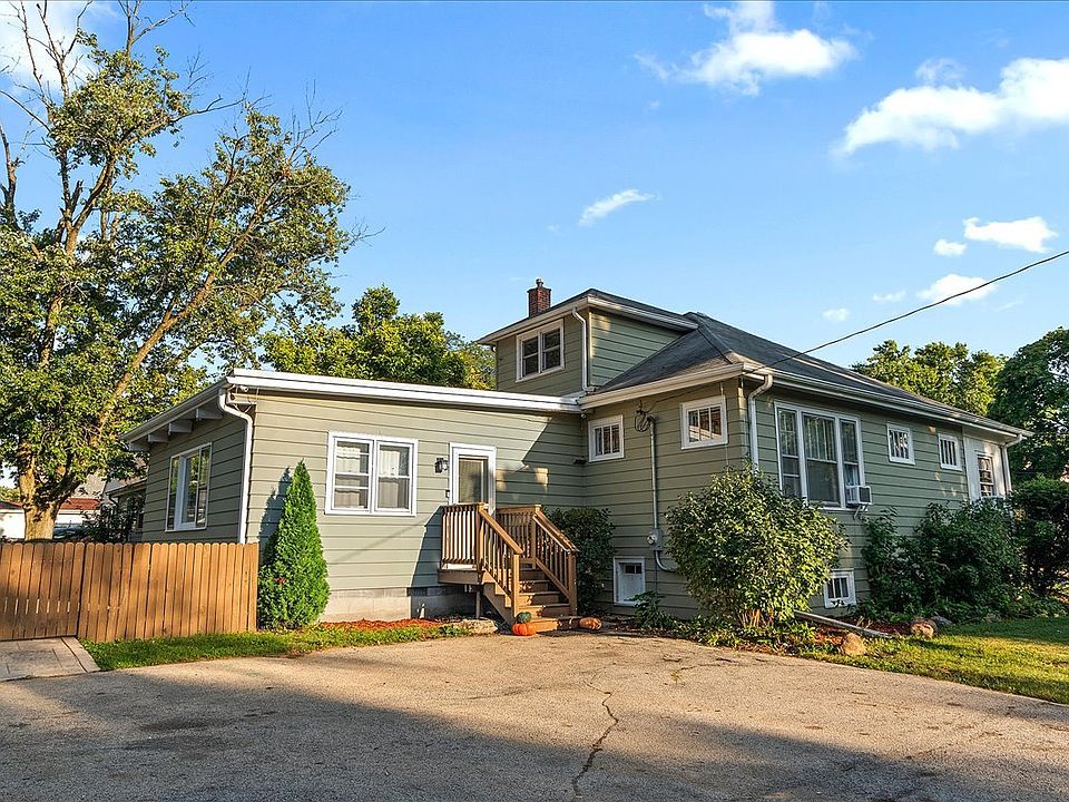2nd image of 1758 Pine Rd