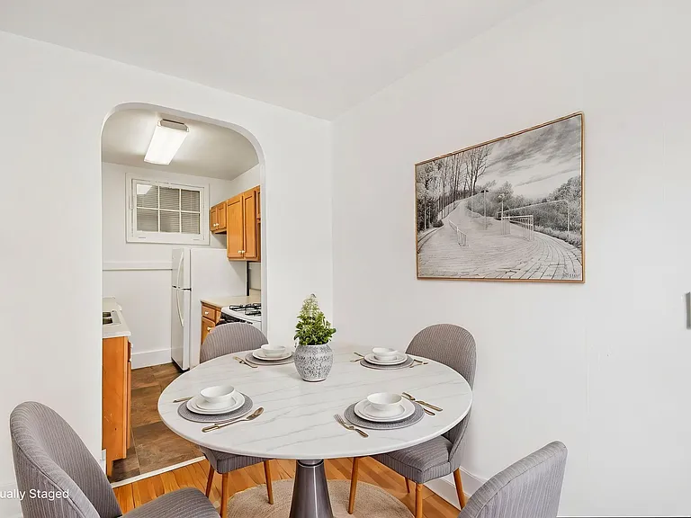 Eat in Kitchen