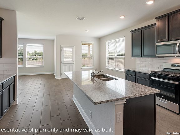 5th image of 14506 Sabine Loop Road