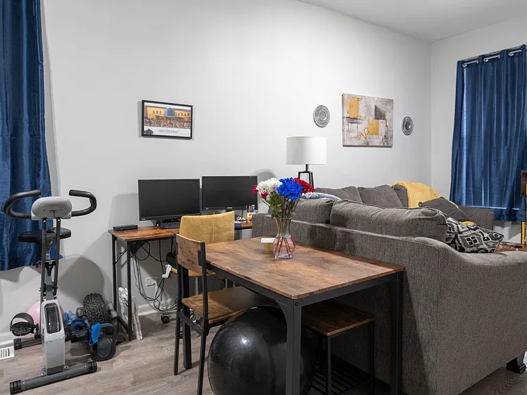 1337 W Huron St #1R — Photo 6