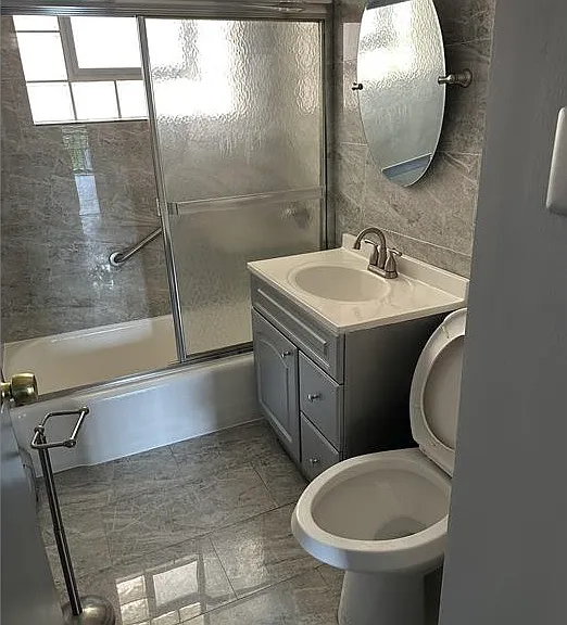7043 S East End Ave #2B — Photo 11