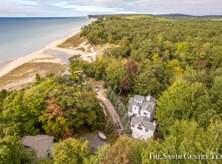 6973 S Lakeshore Dr, Pentwater, MI 49449