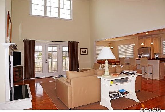 3rd image of 226 Marina Dr
