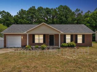 2033 Ashton Rd, Fayetteville, NC 28304