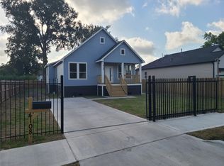 4108 Russell St, Houston, TX 77026