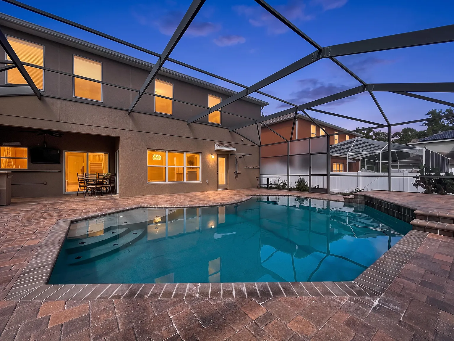 5 bed, 2635 sqft, $3,650 — Photo 4