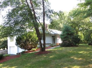 39 Deerhaven Rd, Lincoln, MA 01773