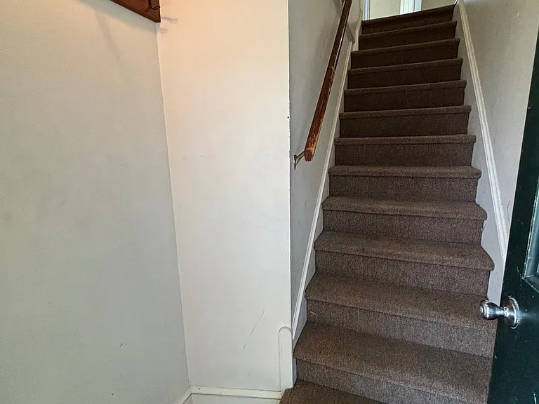 976 W Main St #2 — Photo 3