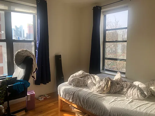 Rented by Anchor Associates | media 3