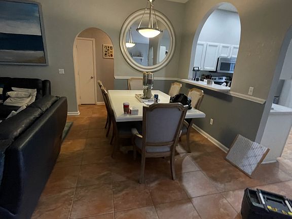 2nd image of 3022 Caroline Crest Dr E