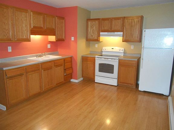 5th image of 123 E Harrison Dr
