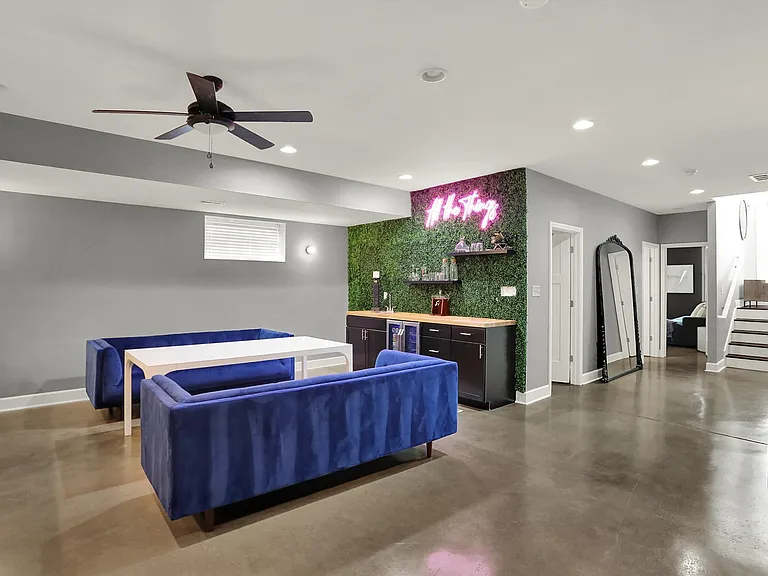 1334 Laurel St — Photo 16