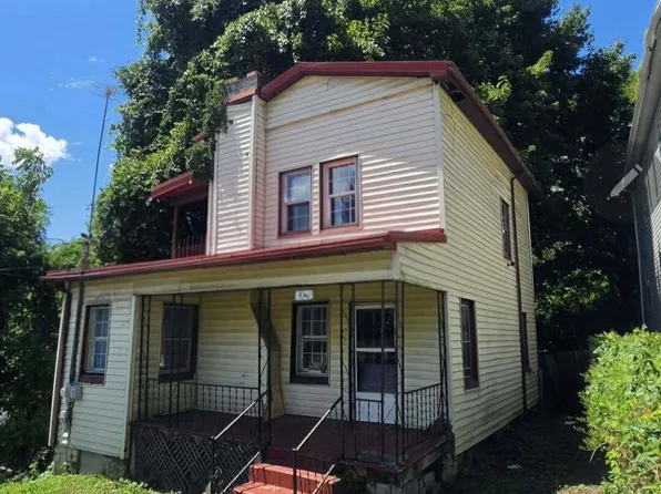 530 Oak St NW, Norton, VA 24273