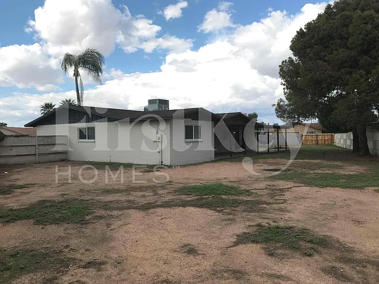 4809 W Laurel Ln — Photo 18