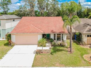 2512 Wrencrest Cir, Valrico, FL 33596