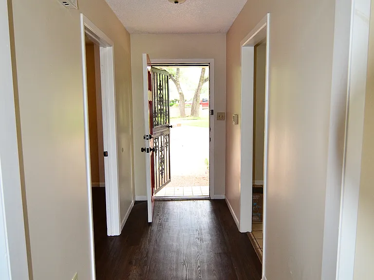 Front entrance, Foyer