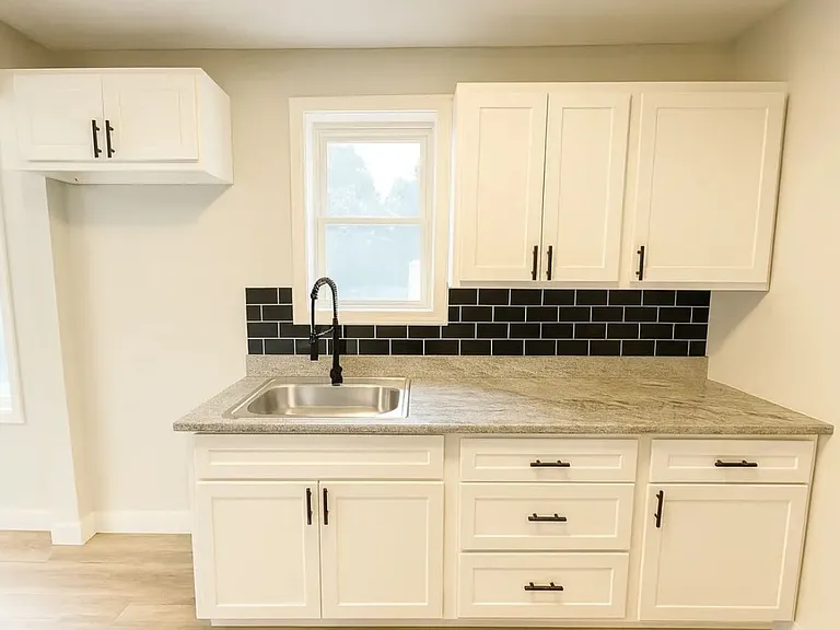 508 S New Madrid St — Photo 3