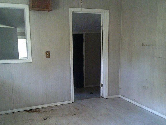4th image of 3075 Lotus Rd