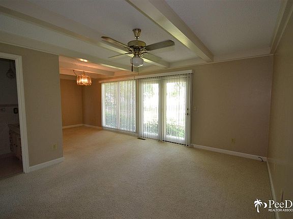 4th image of 1402 Poinsett Dr