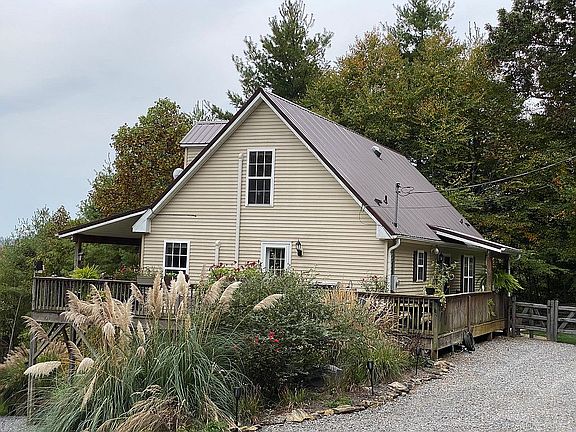 4th image of 96 Historic Oak Dr