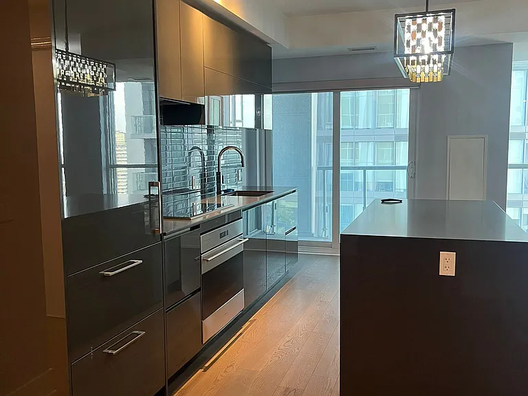 1 Yorkville Ave #4401 — Photo 6