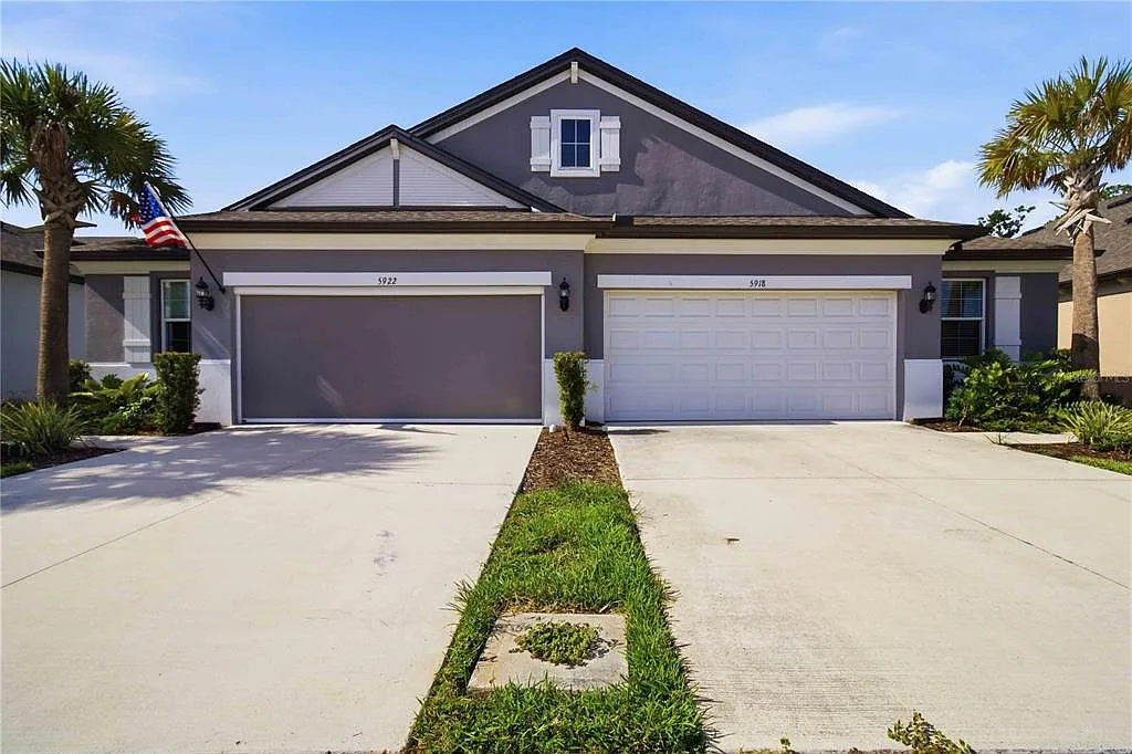 2 bed, 2.0 bath, 1627 sqft, $2,750 — Photo 3