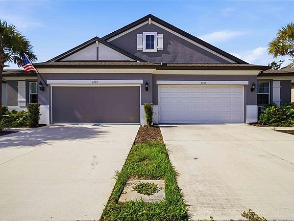 3rd image of 5918 Fiore Dr
