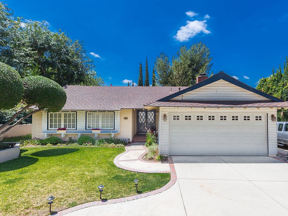 1st image of 528 N Platina Dr
