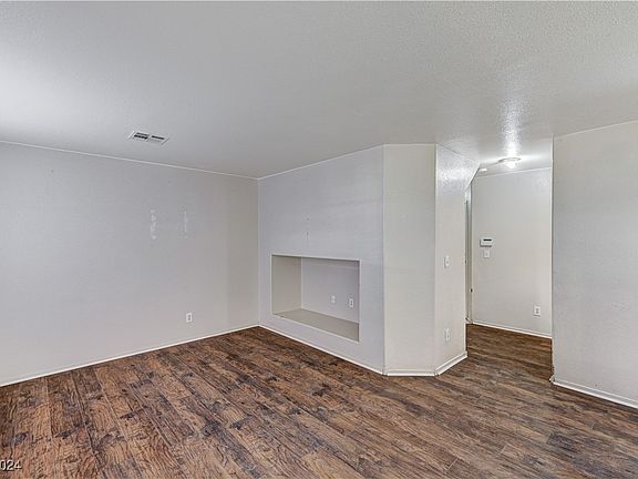 5th image of 2528 Sierra Bello Ave Unit 104