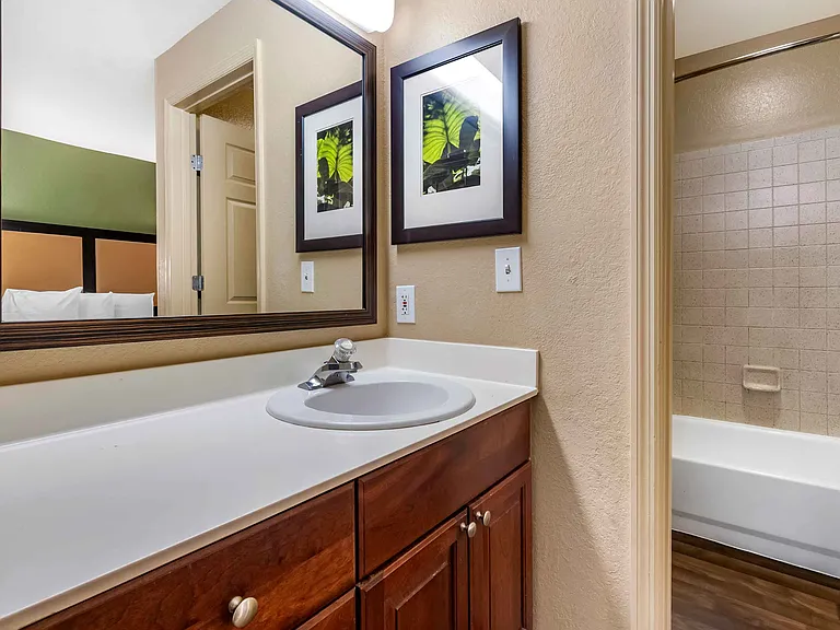 Deluxe Studio - 2 Full Beds