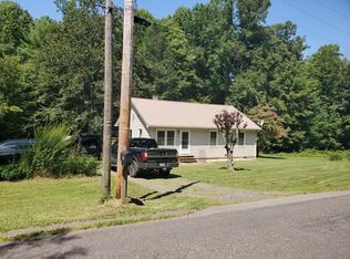 2130 Joy Ranch Rd, Woodlawn, VA 24381