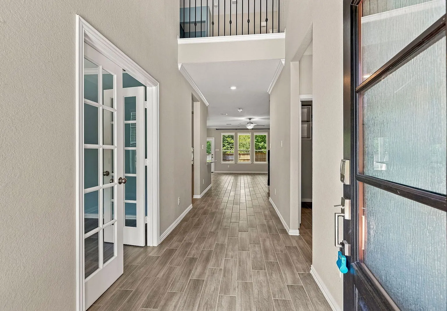 4 bed, 3.5 bath, 2964 sqft, $3,349 — Photo 3