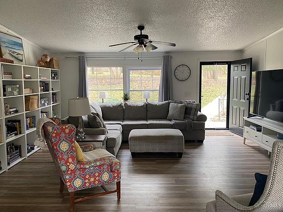 5th image of 30 Highland Dr