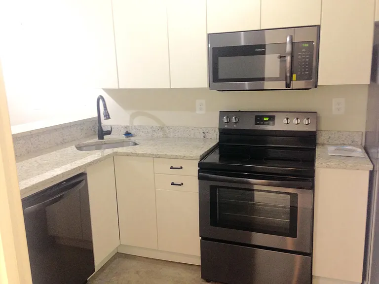 124 Trenton St #106 — Photo 4