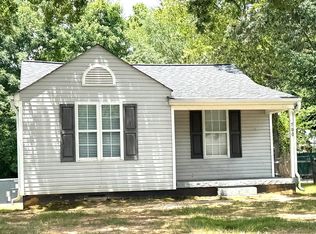 700 Fisher Ferry St, Thomasville, NC 27360