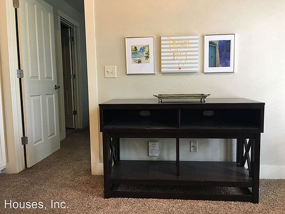 4th image of 705 W Douglas St #11032763