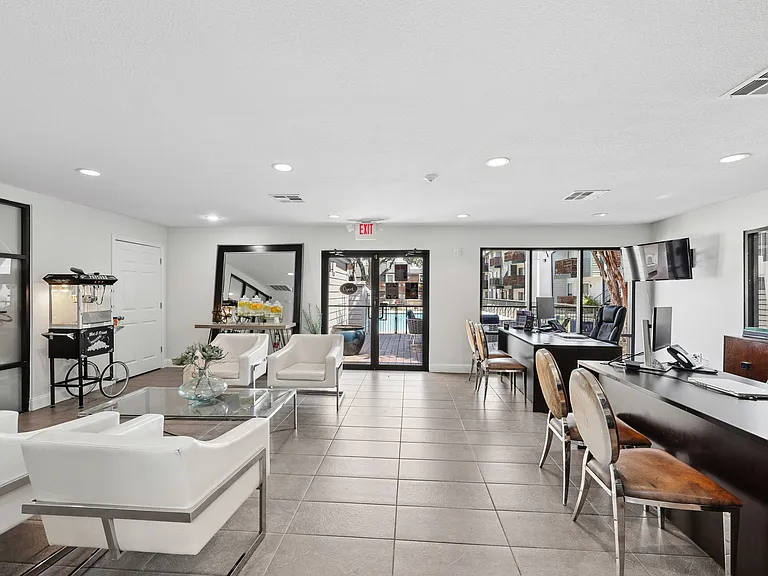 Waterford at Bellmar — Photo 31