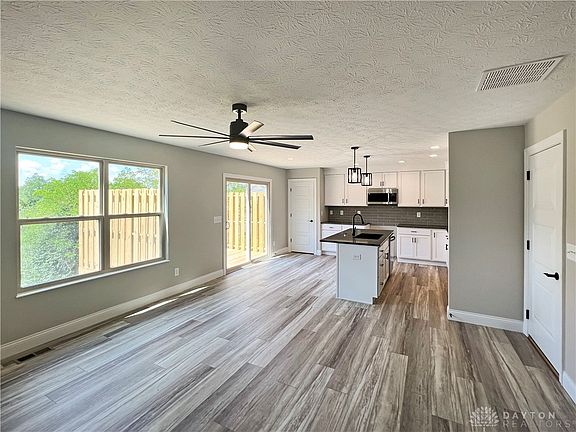 3rd image of 2262 Limestone Way