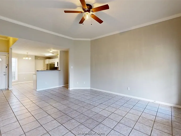 2404 Trace Mdws — Photo 3