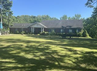 1215 E Gaines St, Lawrenceburg, TN 38464