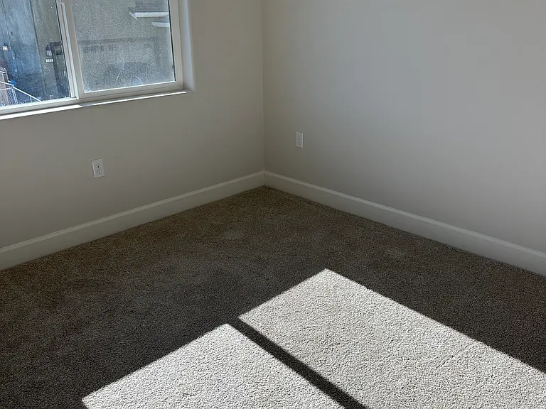 116 Bundeson Dr — Photo 10