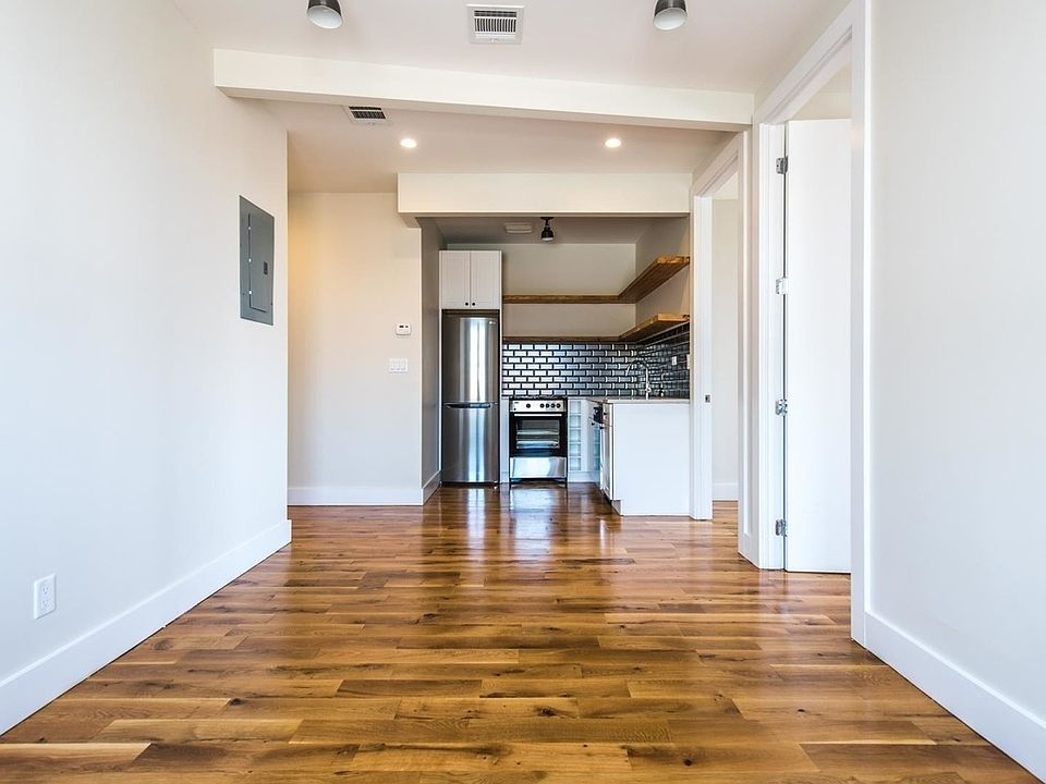 1st image of 344 Starr St #4