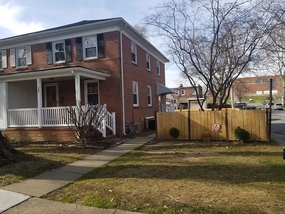 1st image of 657 Clermont Ave