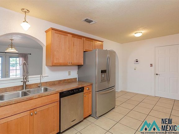 5th image of 209 W Damson St
