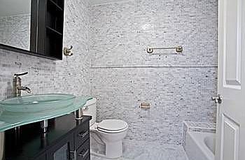 2nd image of 60 W 124th St