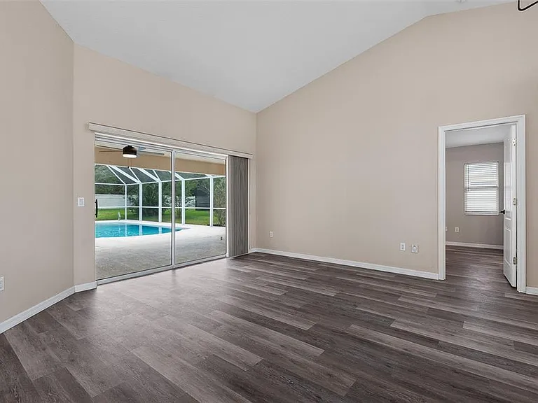 14 Colechester Ln — Photo 10