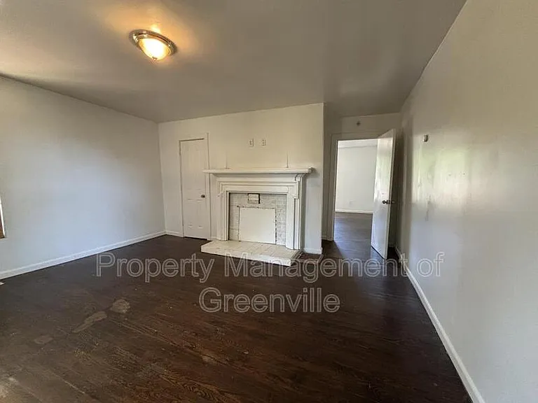 135 D St — Photo 6