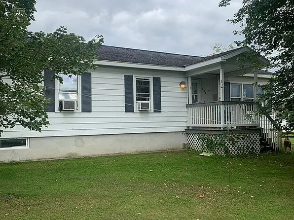 17 Hofmann Dr, Fulton, NY 13069