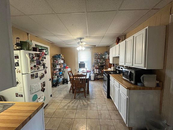 3rd image of 220 Grove St