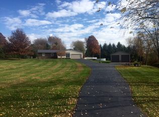 4884 S Carr Rd, Apple Creek, OH 44606